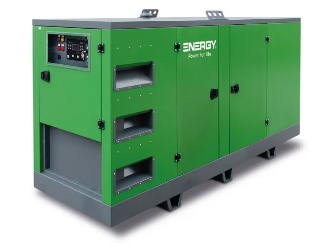 Stromerzeuger Diesel 100kVA 400V/230V 50Hz, 1500 U/Min
Dieselmotor Iveco FPT F36ETVP03.A94(EU Stage V), Elektrostart, 120 Liter Tank
MeccAlte oder Stamford Generator AVR Regelung
Schallverhaubung
Steuerung Comap AMF 25 (digitale Anzeige für Spannung, Strom, Frequenz, Tankinhalt)
Not Aus Schalter
Batterieladegerät
Klemmleiste
