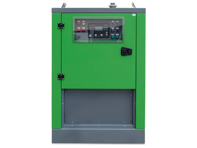 Stromerzeuger Diesel 100kVA 400V/230V 50Hz, 1500 U/Min
Dieselmotor Iveco FPT F36ETVP03.A94(EU Stage V), Elektrostart, 120 Liter Tank
MeccAlte oder Stamford Generator AVR Regelung
Schallverhaubung
Steuerung Comap AMF 25 (digitale Anzeige für Spannung, Strom, Frequenz, Tankinhalt)
Not Aus Schalter
Batterieladegerät
Klemmleiste
